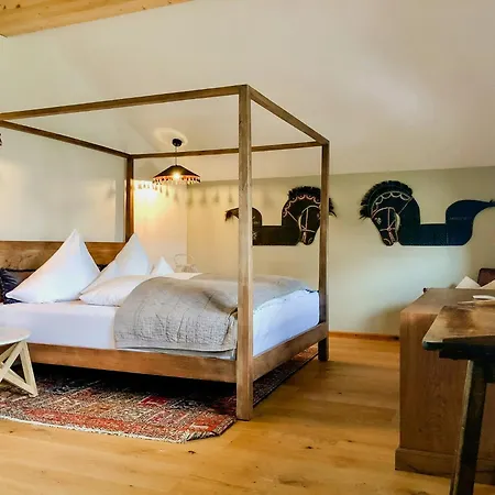 شقة Loft In Fisherman's House From 1604 On Chiemsee *